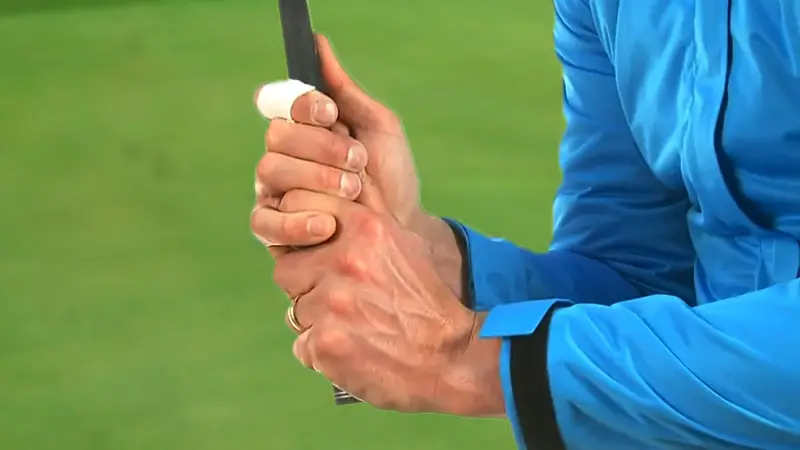 Golfers Tape Their Fingers