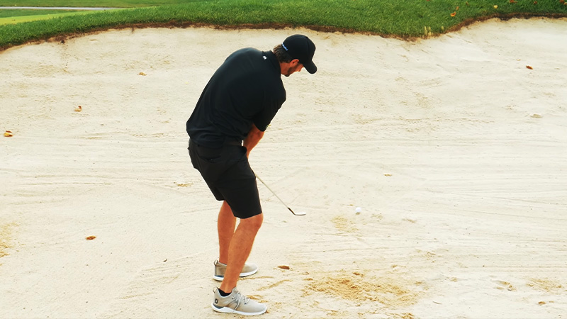 Some Common Mistakes to Avoid When Hitting the Ball Out Of The Sand